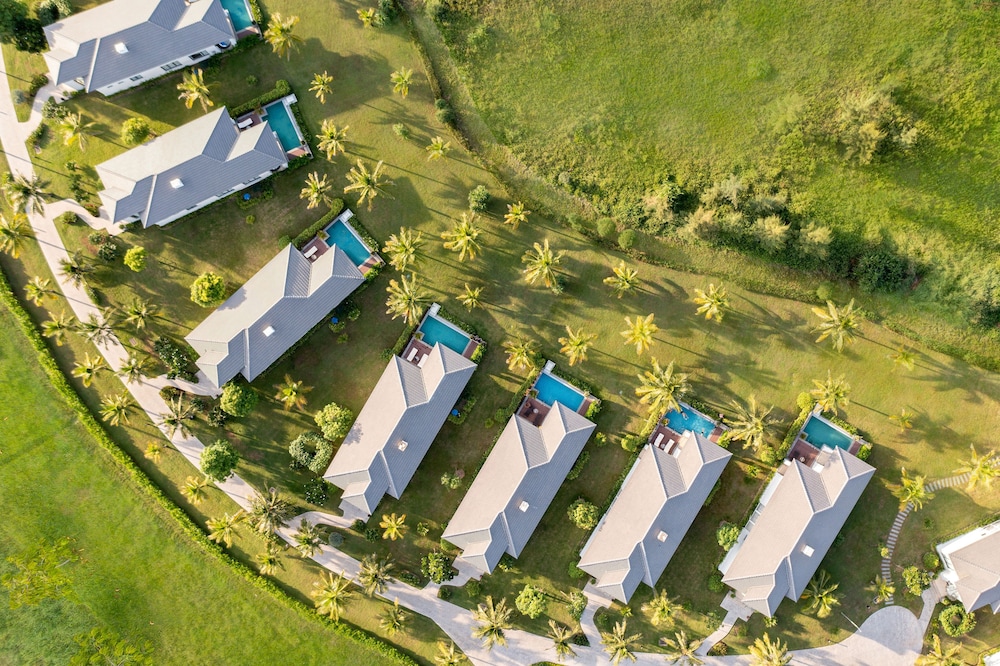 Melia Vinpearl Cua Sot Beach Resort 45/56