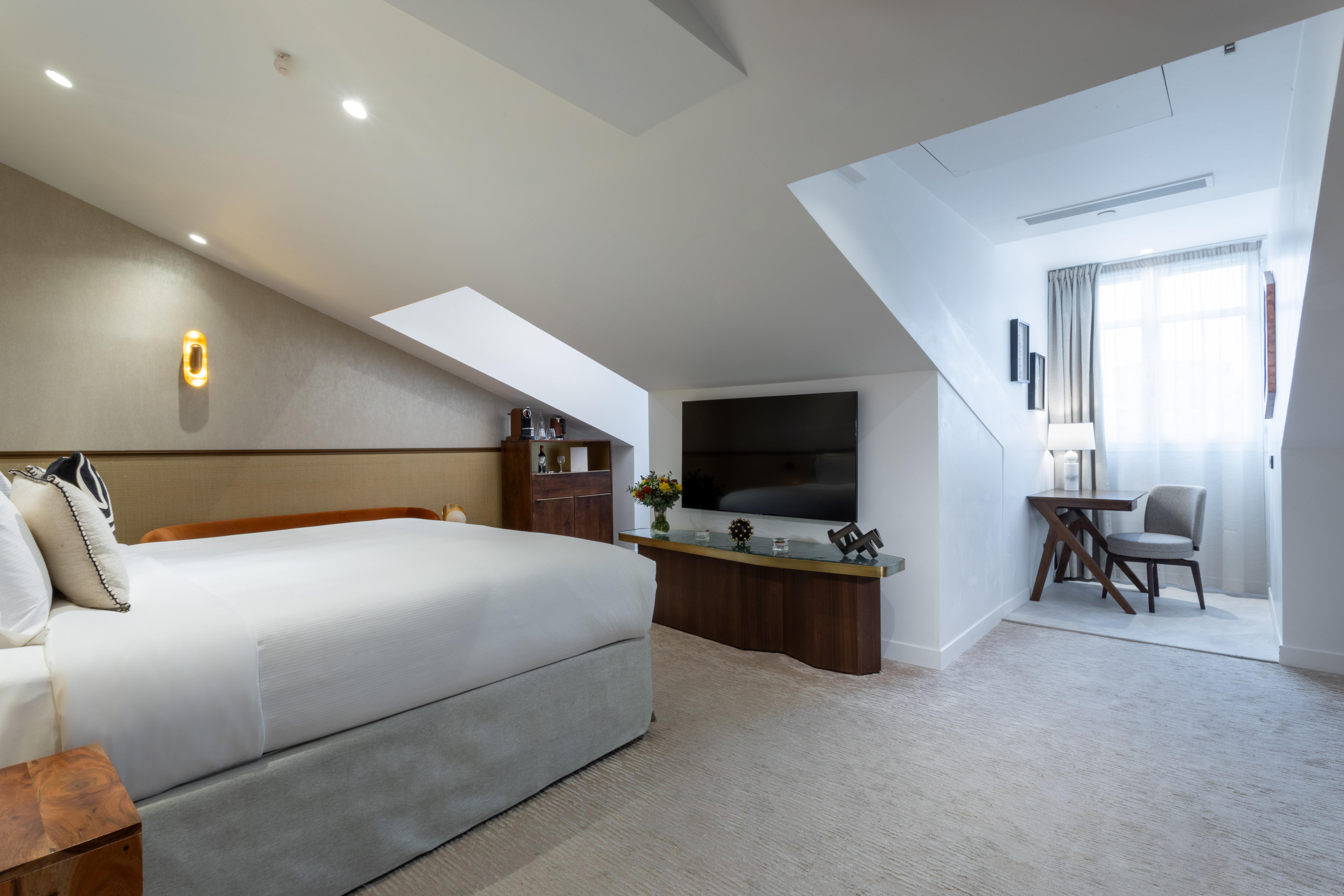 Junior Suite, King Bed, Eiffel View، InterContinental Paris - Champs-Elysees Etoile 7/9