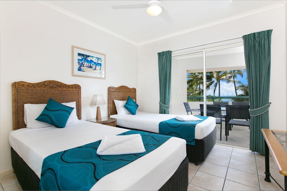2 Bedrooms, 2 Queen Beds, Beach Front