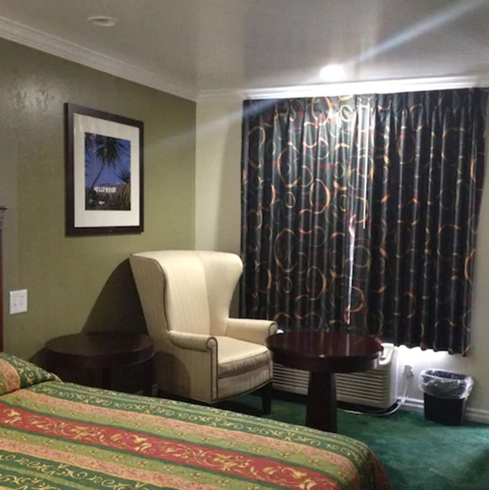 National Inn Garden Grove 30/60