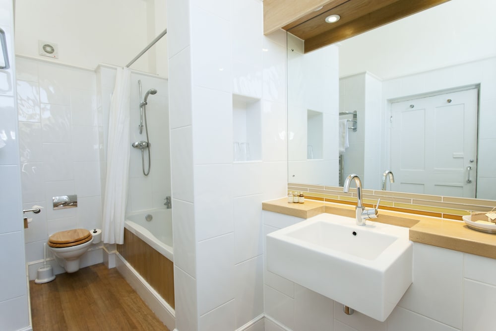 Red Lion - B&amp;B 35/39