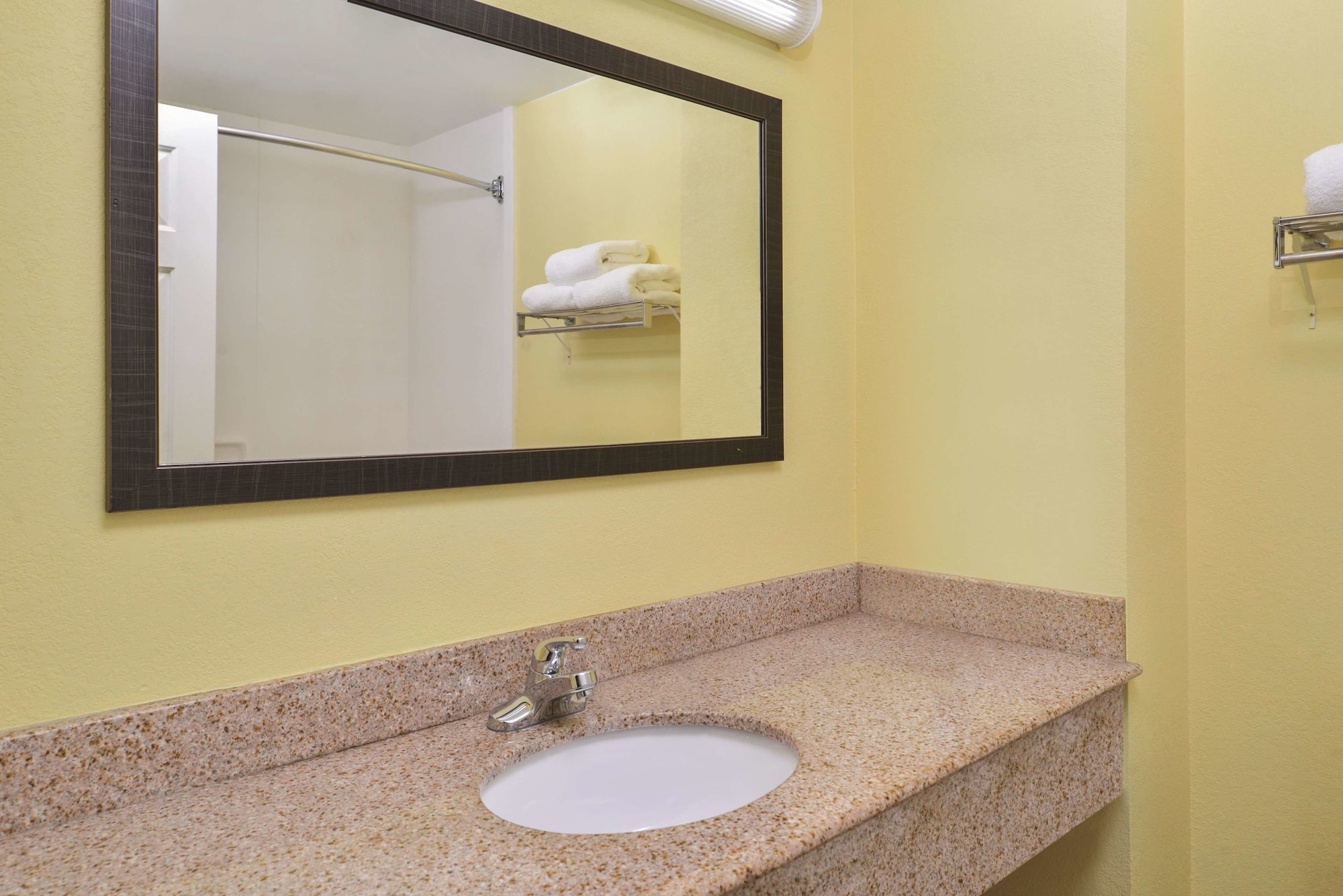 غرفة بسريرين مزدوجين، La Quinta Inn & Suites by Wyndham Atlanta South - Newnan 3/5