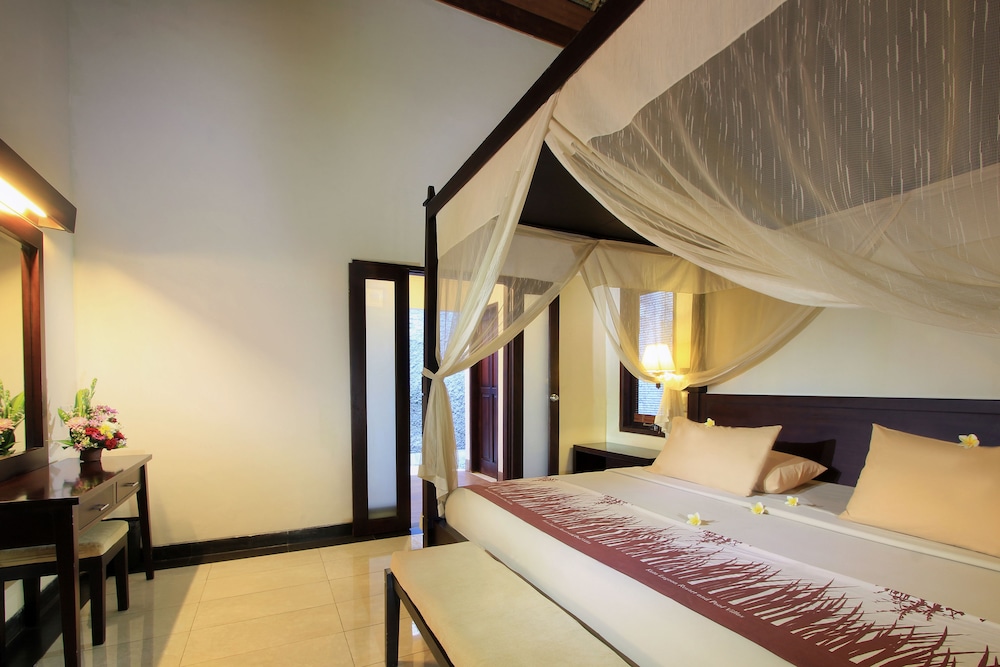 The Lagoon Bali Pool Hotel and Suites 9/50