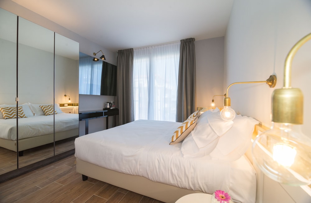 Residence Ten Suite 7/40
