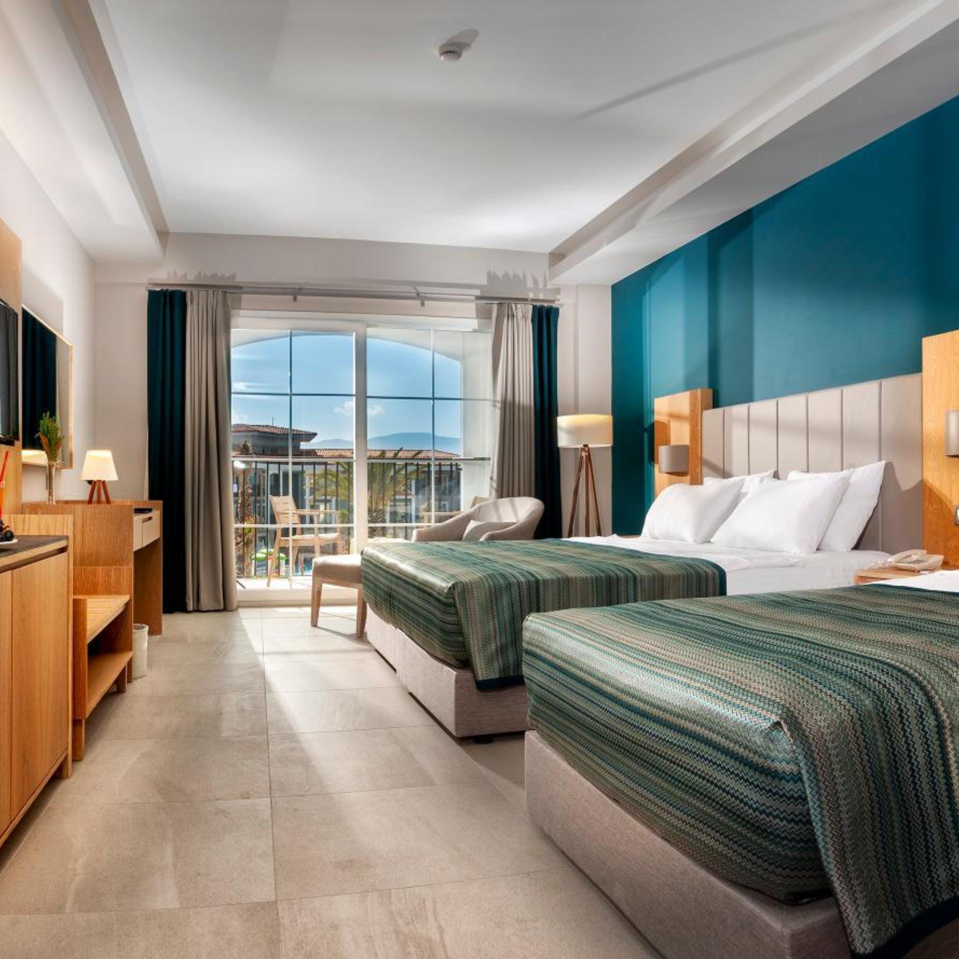 Superior, Double Bed, Sea View