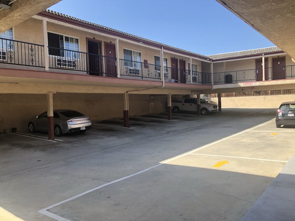 Moonlite Inn Redondo Beach 36/50
