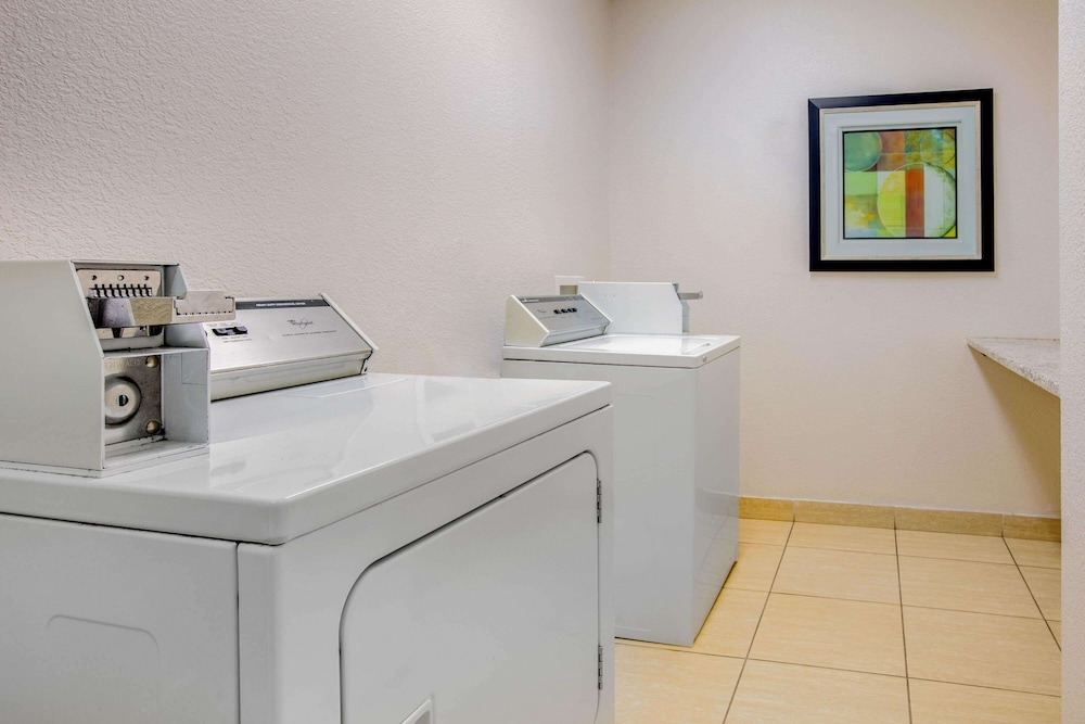La Quinta Inn & Suites by Wyndham McKinney 9/45