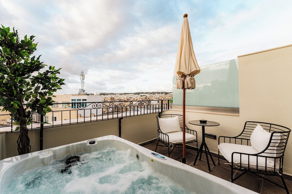 Royale Sainte Helene Boutique Hotel 31/57