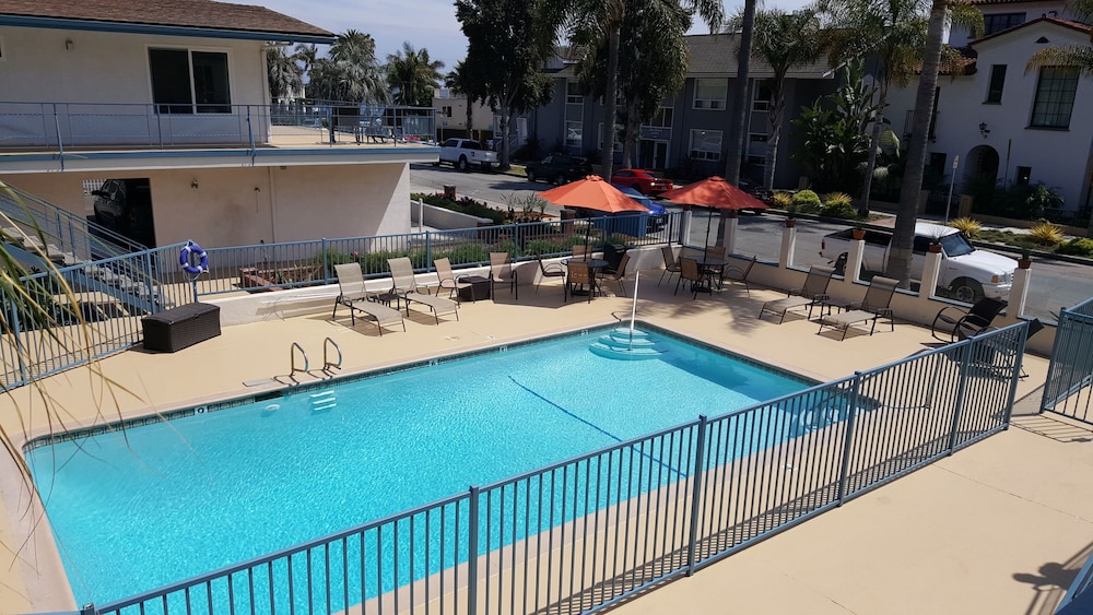 Pacific Crest Hotel Santa Barbara 4/50