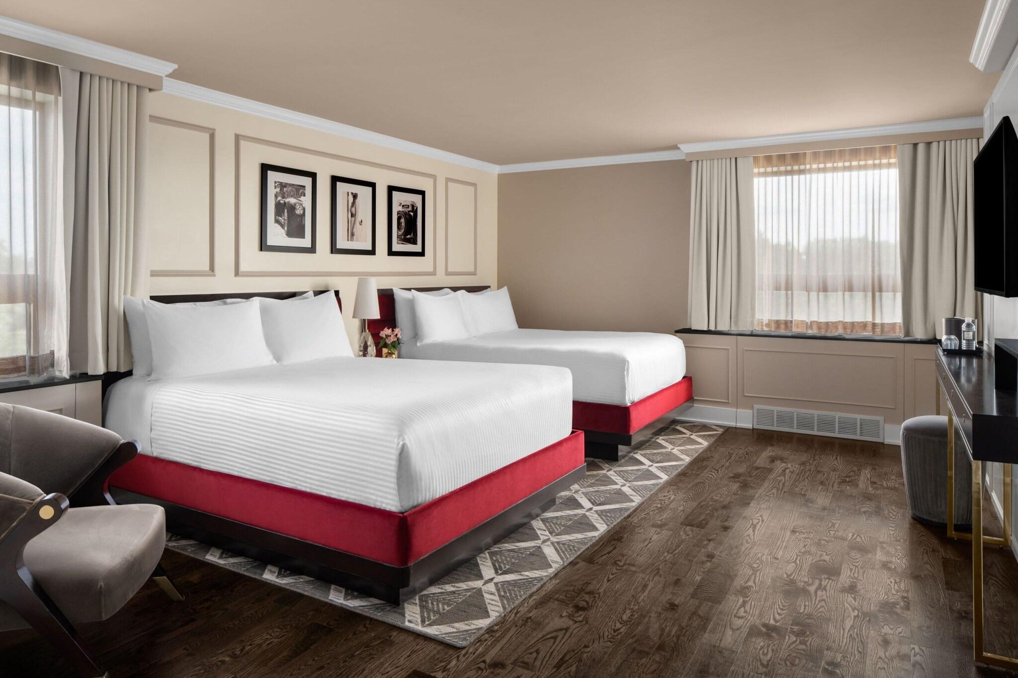 Deluxe, Quadruple, 2 Double Beds