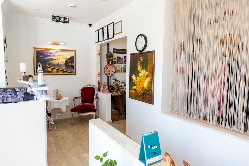 Galley Hotel 26/50