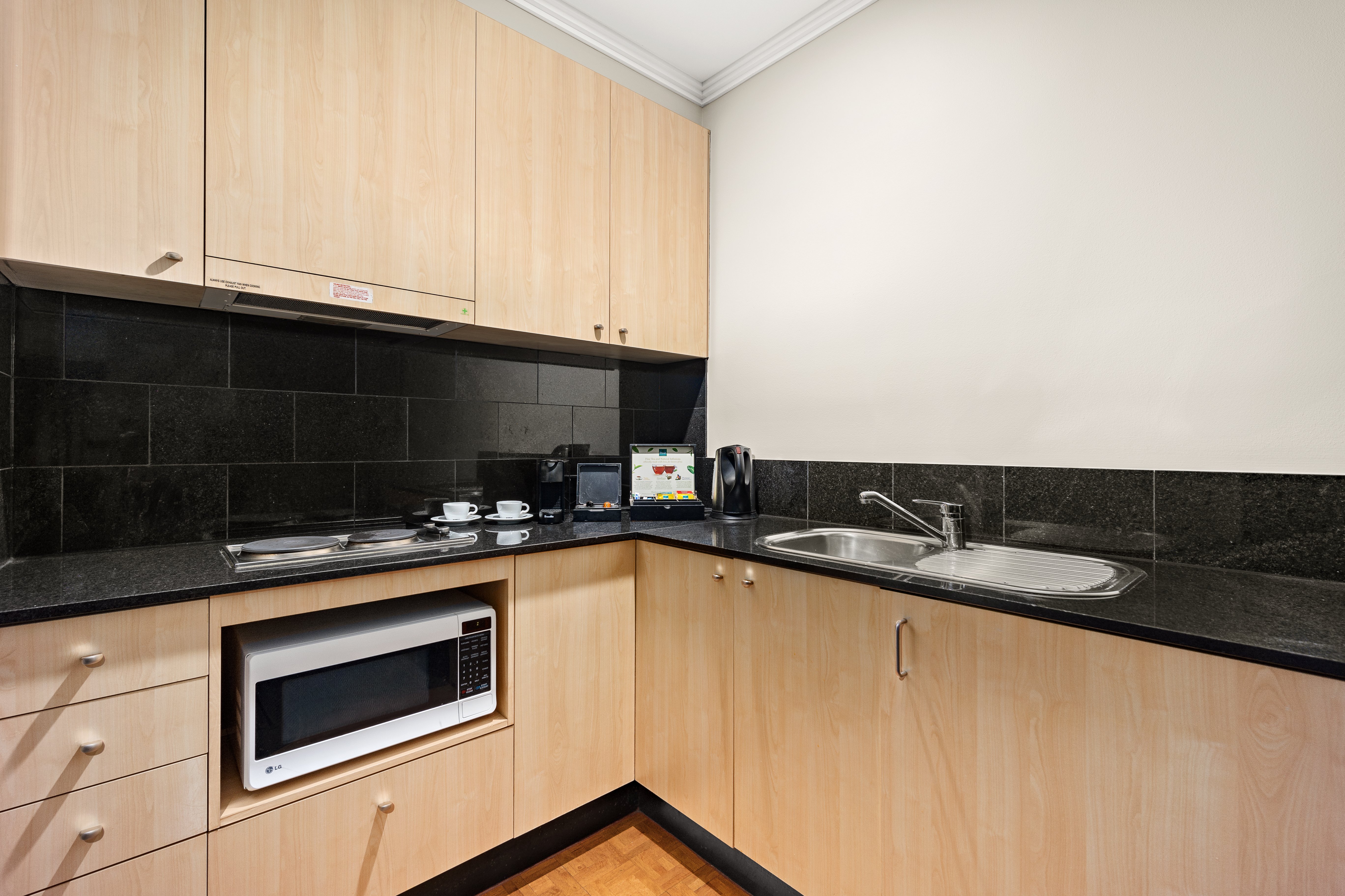 Melbourne City Suites 36/50