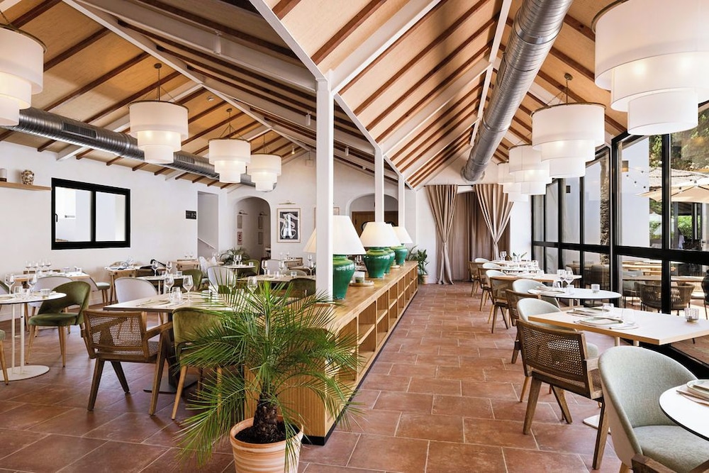 THE SUITES AT SAN ROQUE CLUB 38/50