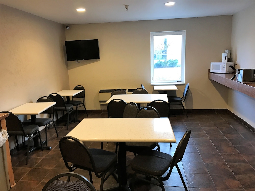 Ramada By Wyndham Draper 34/36