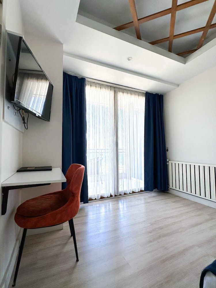 Buyukada Comfort Hotel 17/50