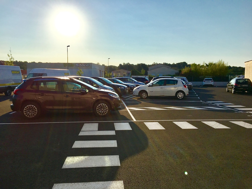 Brit Hotel Confort Martigues 29/51