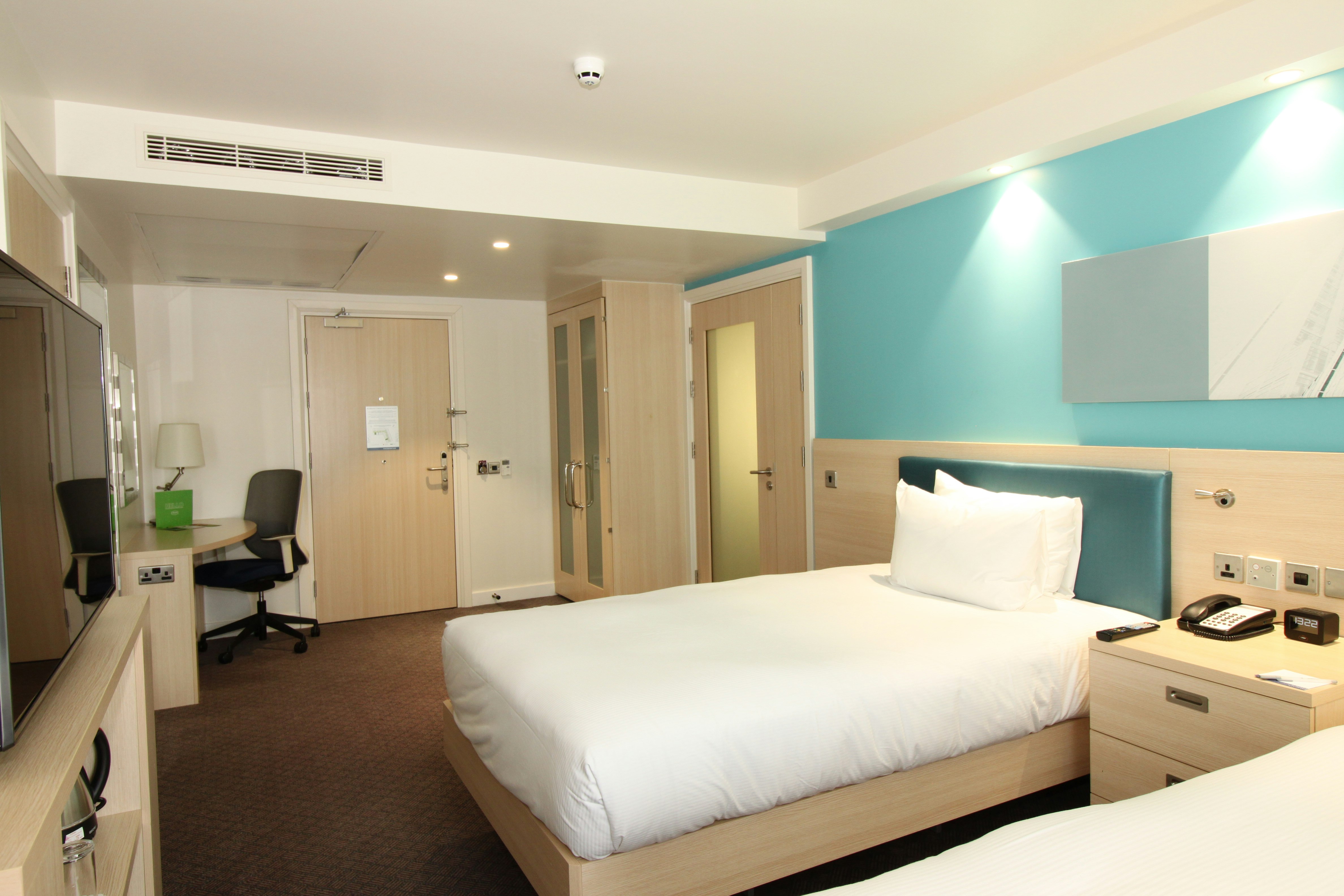 ROOM, TWIN BEDS, ACCESSIBLE