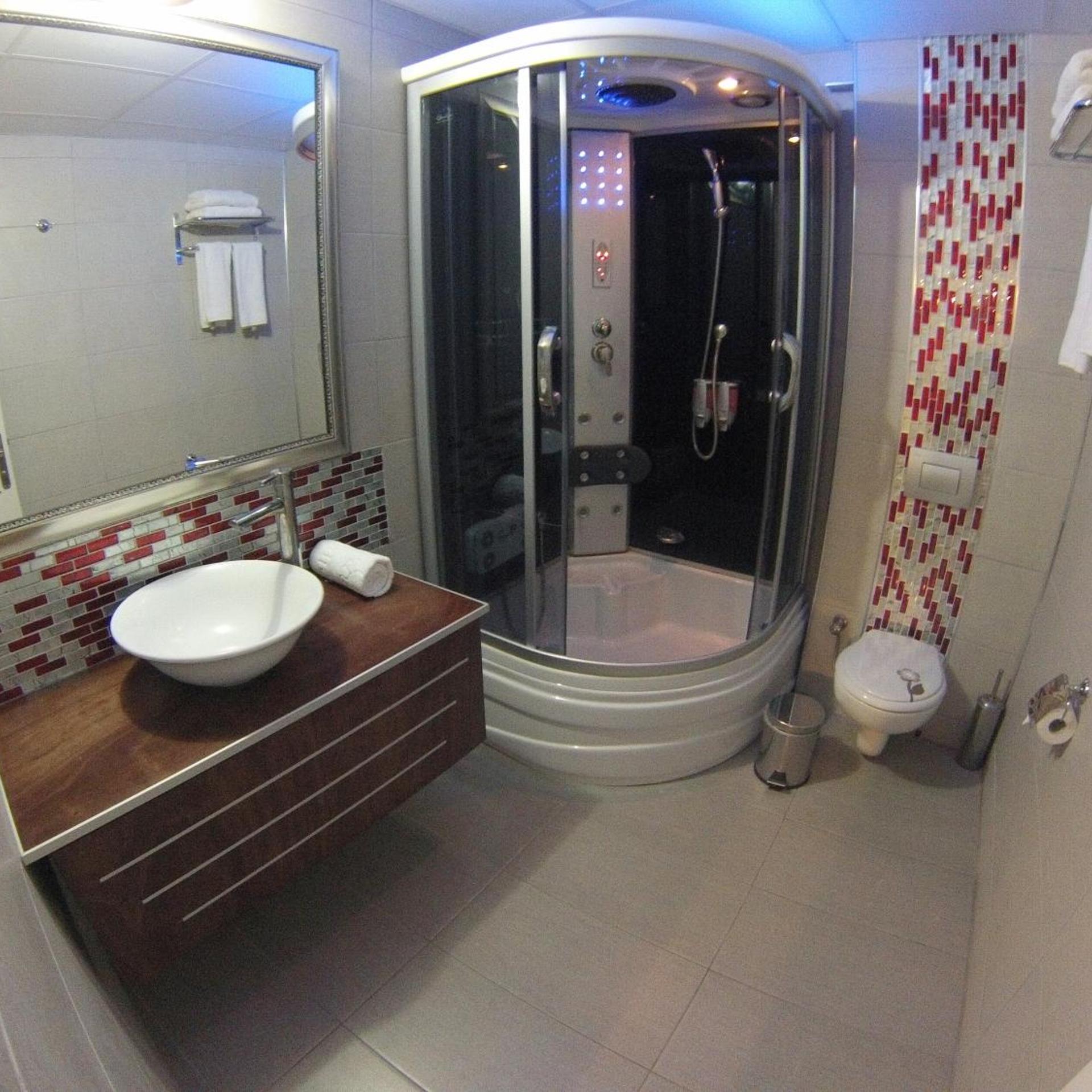 Efsane Hotel 46/48