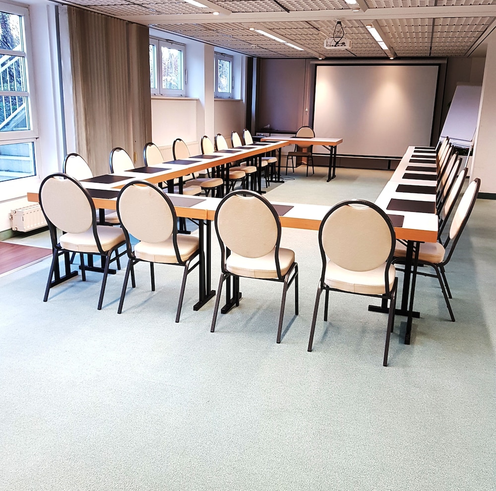 SensCity Hotel Berlin Spandau 47/56