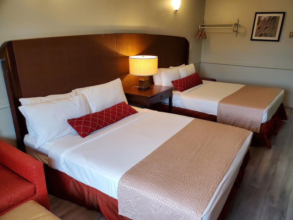 Standard, 2 Queen Beds