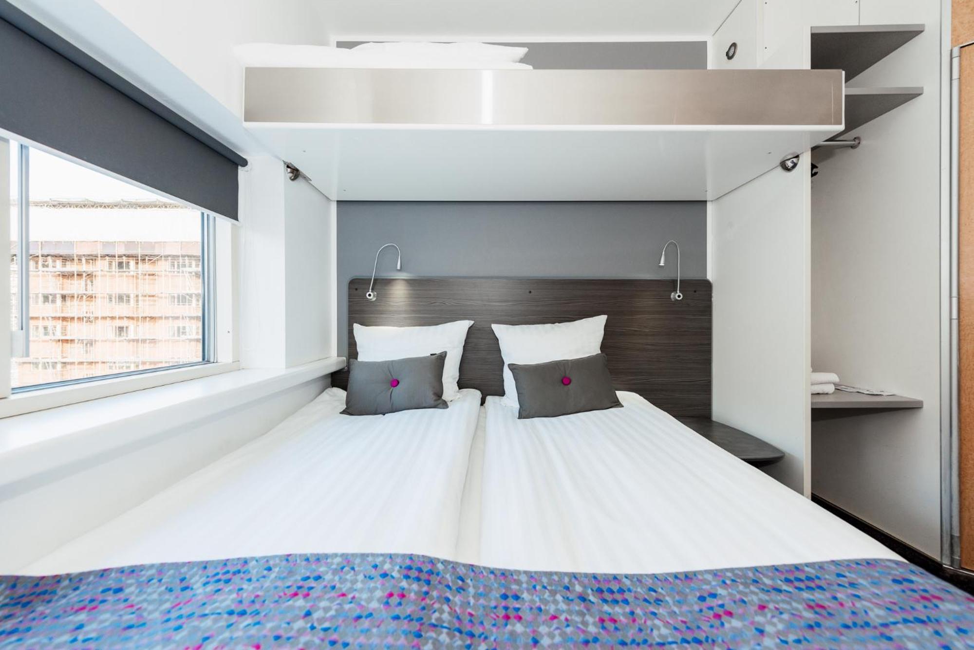 Commodore, Double Bed