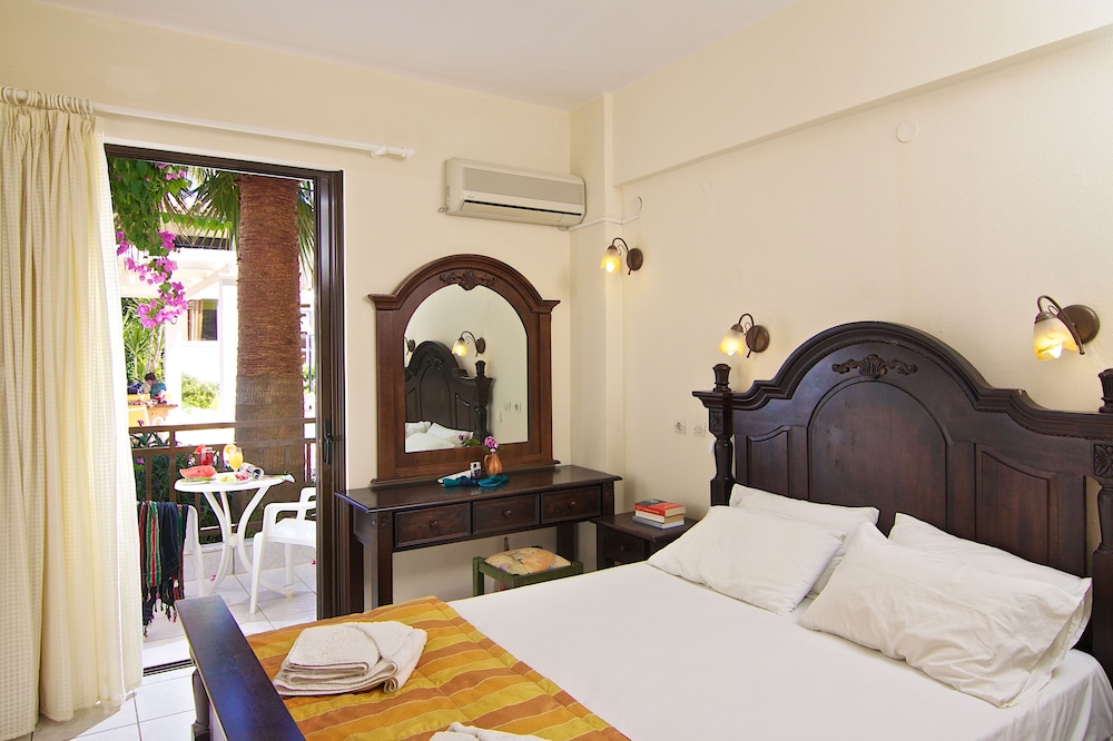 Trefon Hotel Apartments and Family Suites 18/73