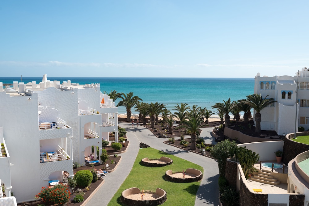 Sotavento Beach Club 34/39