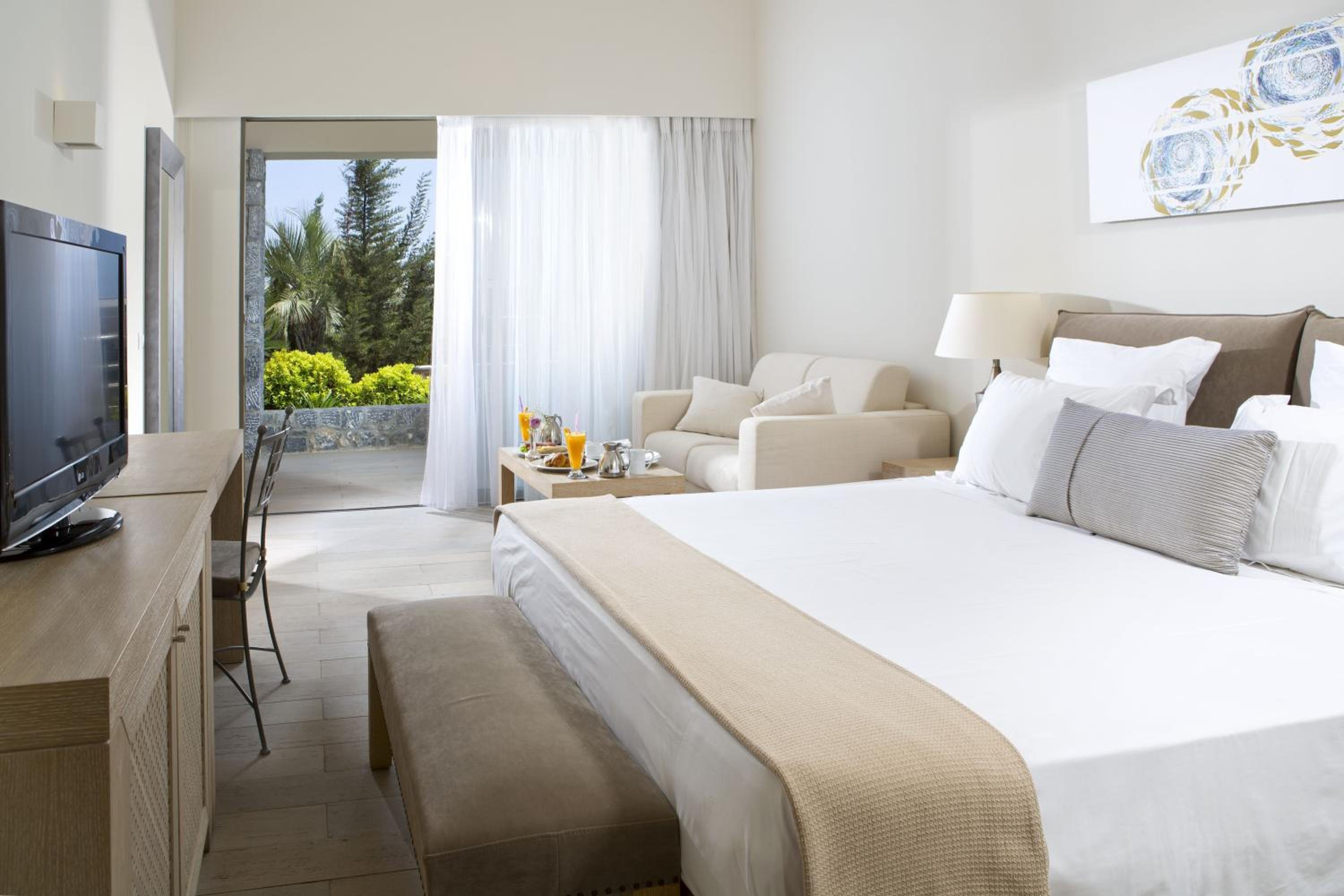 Suite, Shared Pool