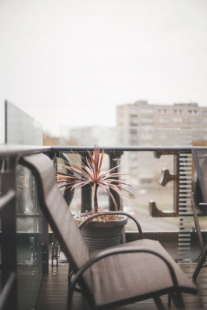 Promenade Hotel 34/53
