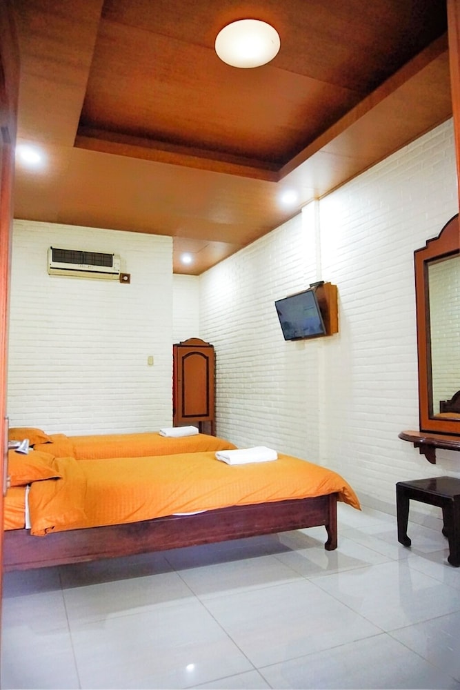 Arys Garden Hotel Yogyakarta 5/23