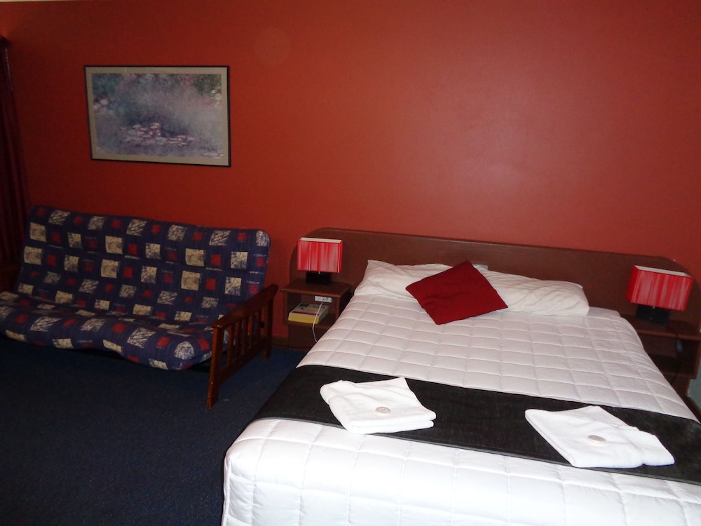 Parkway Motel 5/19