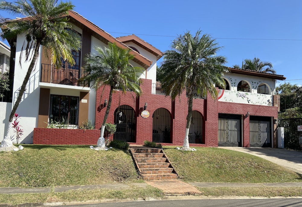 The Cariari Bed and Breakfast 46/50
