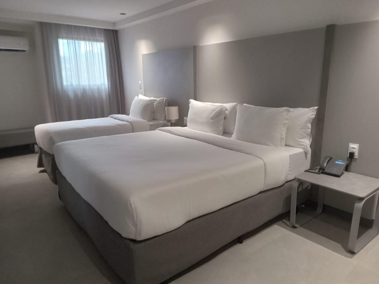 Deluxe, Suite, Triple