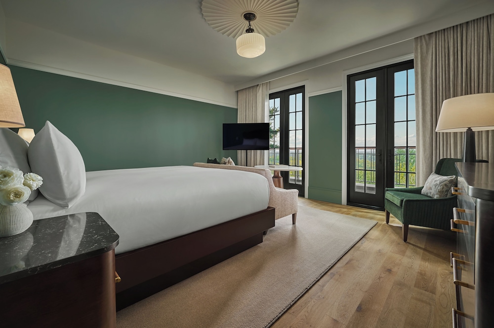 Estate, Deluxe, King Bed