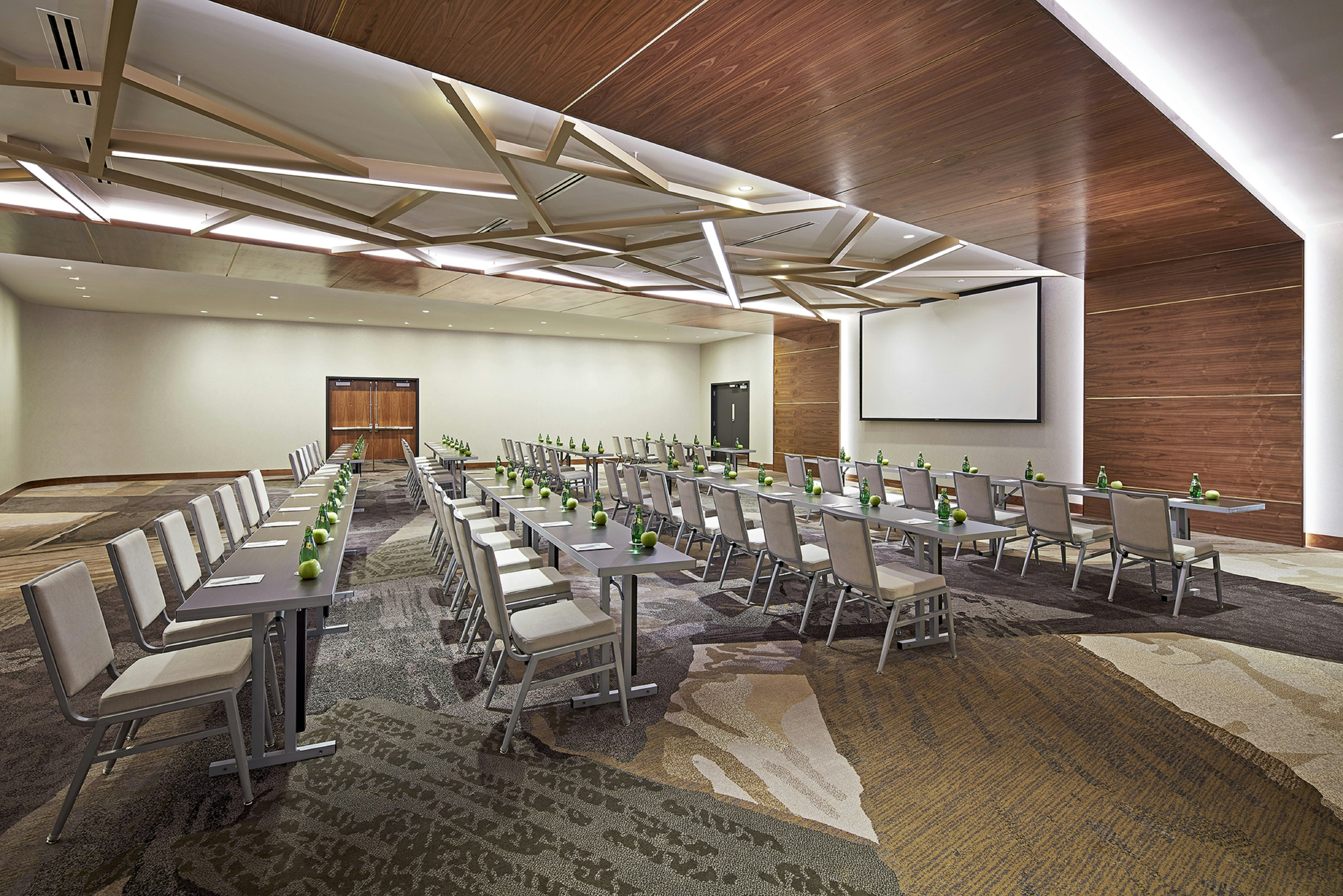 The Statler Dallas Curio Collection By Hilton 38/50