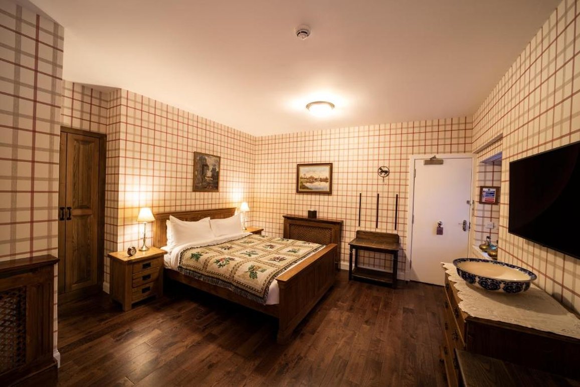 Cluanie Inn 4/33