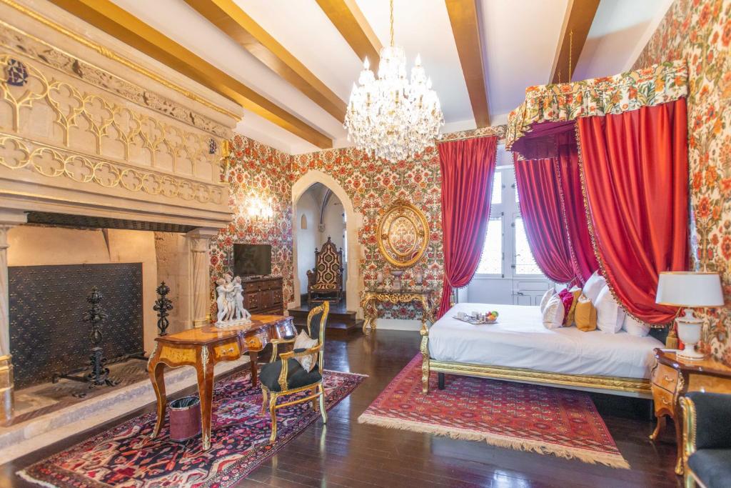 Napoleon, Suite, with View