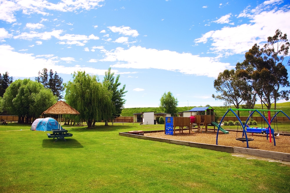 North South Holiday Park 65/72