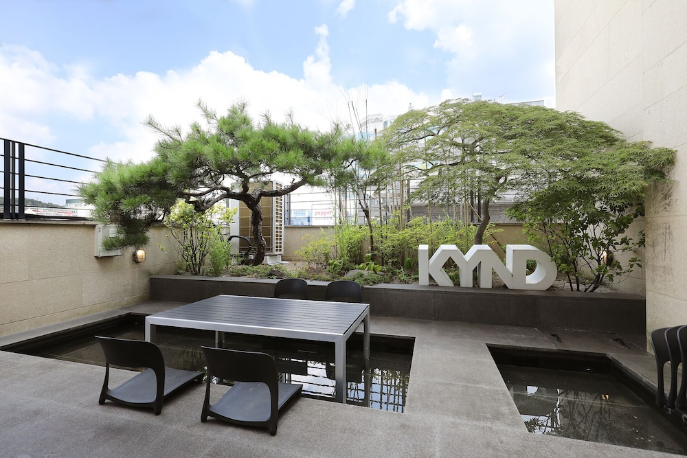 KYND HOTEL 46/50