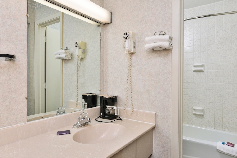 Americas Best Value Inn Decatur In 23/39