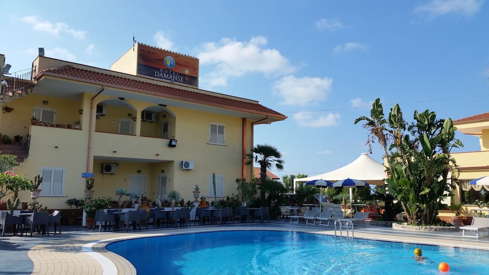 Hotel Damanse 1/50