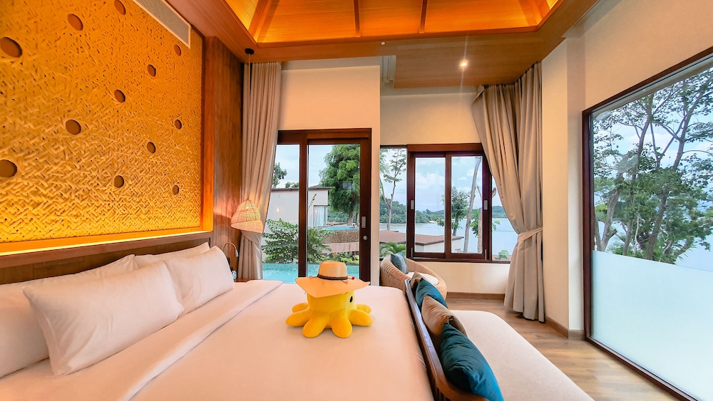 Sinae Phuket Luxury Hotel 18/78
