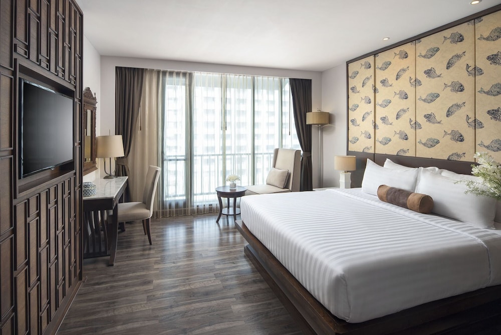 DELUXE, DOUBLE BED