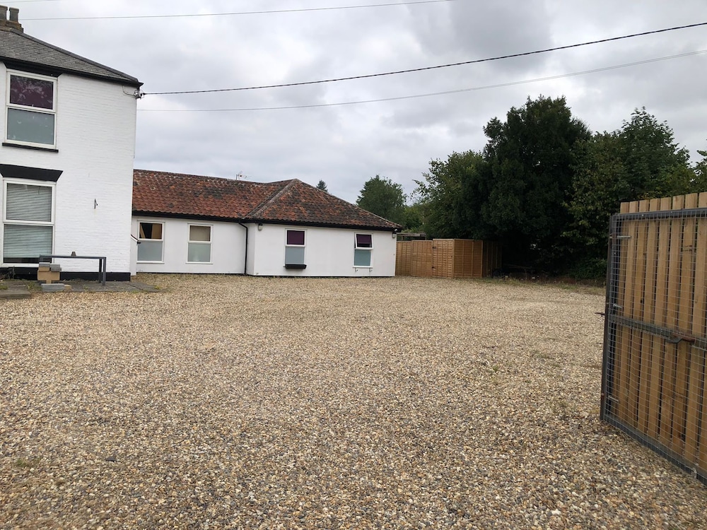 OYO Watton Vibe Hotel 43/50