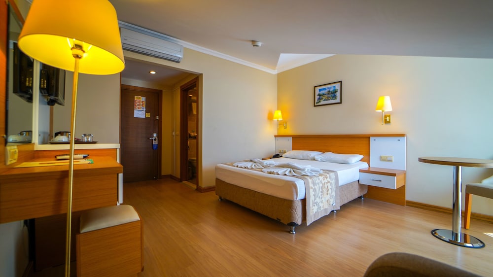 Aes Club Hotel 23/67