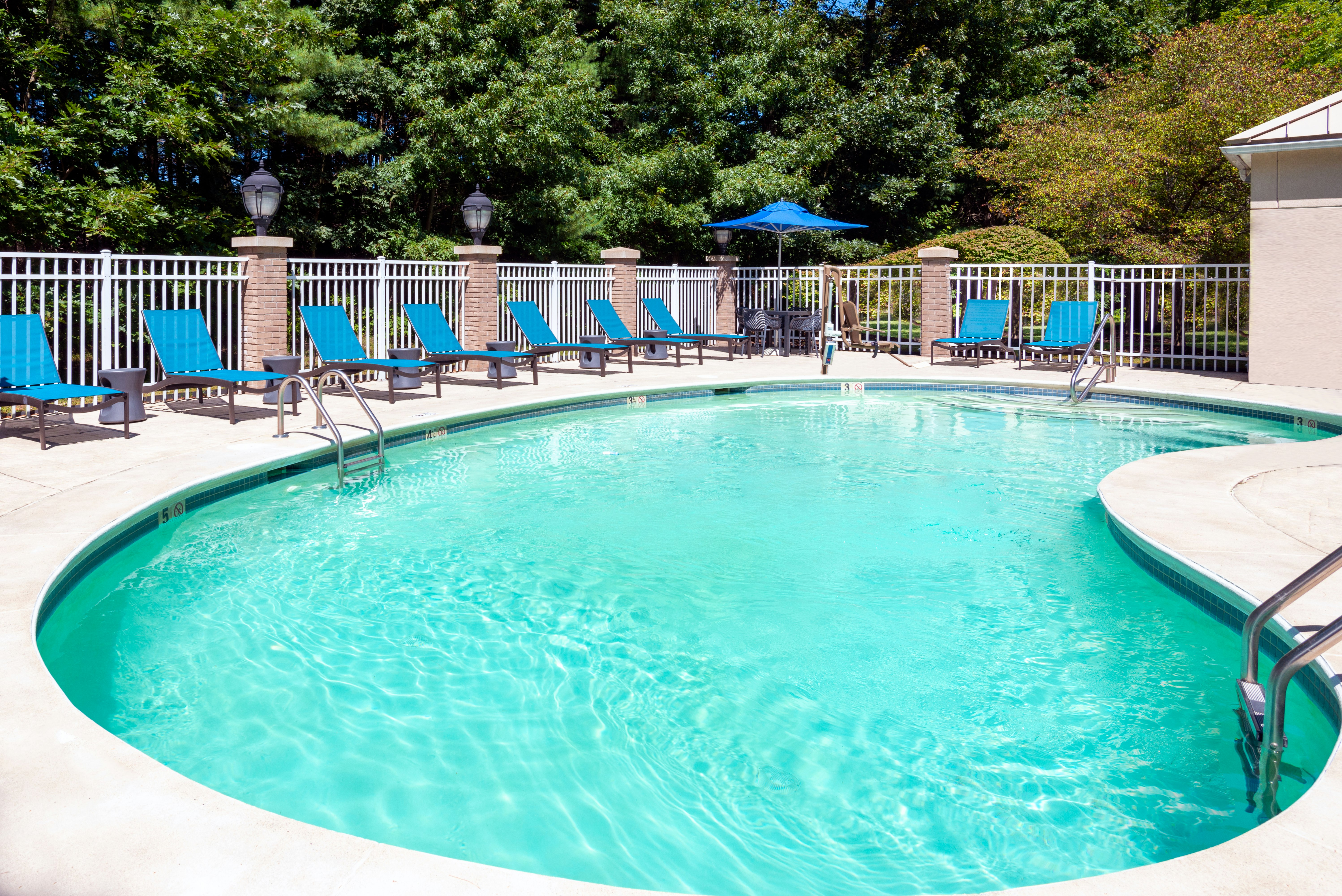 Hampton Inn Bedford Burlington 45/45