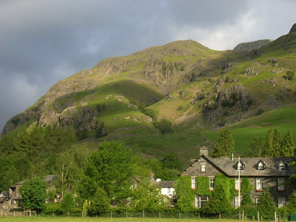 New Dungeon Ghyll Hotel 27/31
