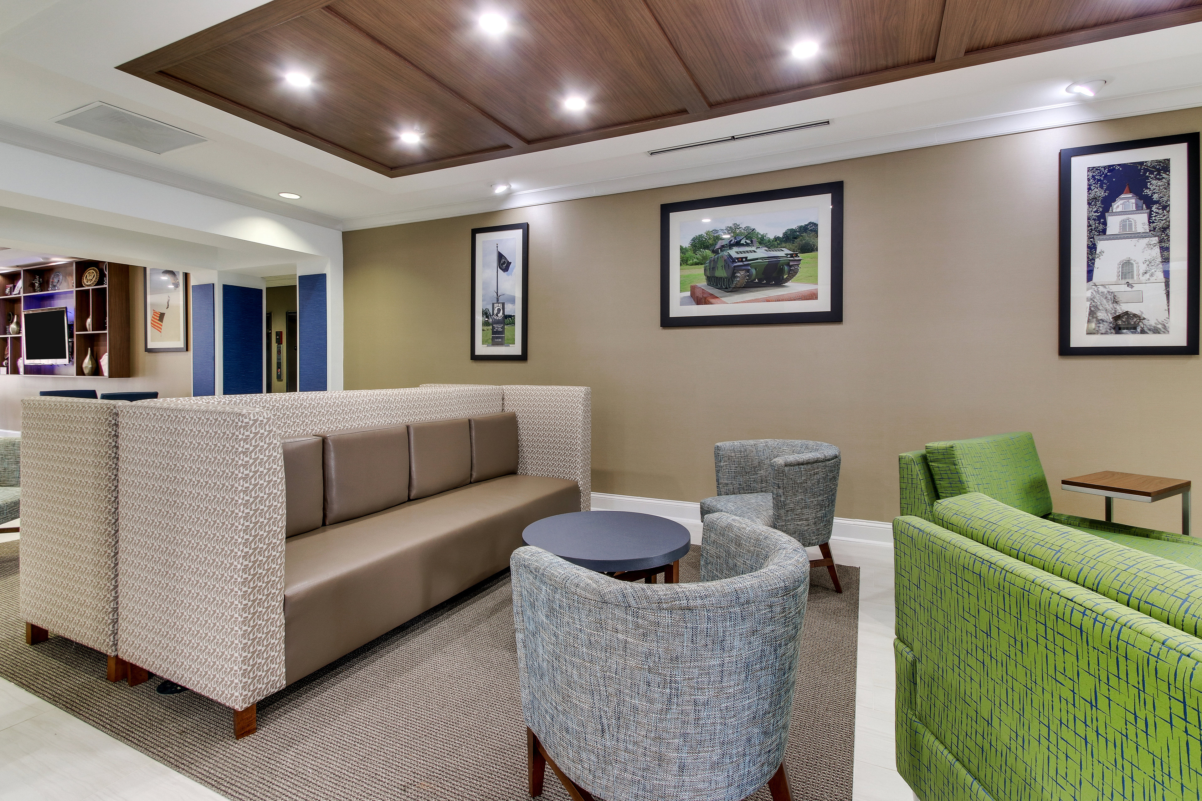 Holiday Inn Express Hotel And Suites Columbus Ft Benning 26/36
