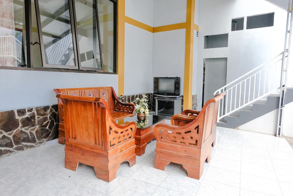 OYO 894 Nusa Indah Homestay Syariah 14/20