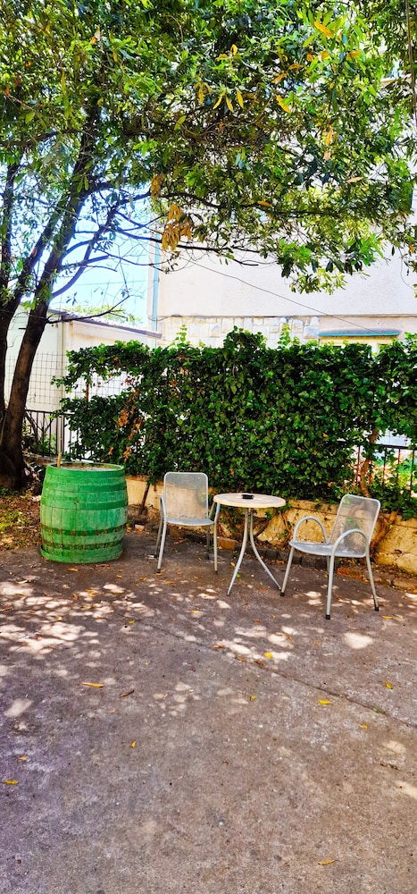 Croparadise Hostel 47/50